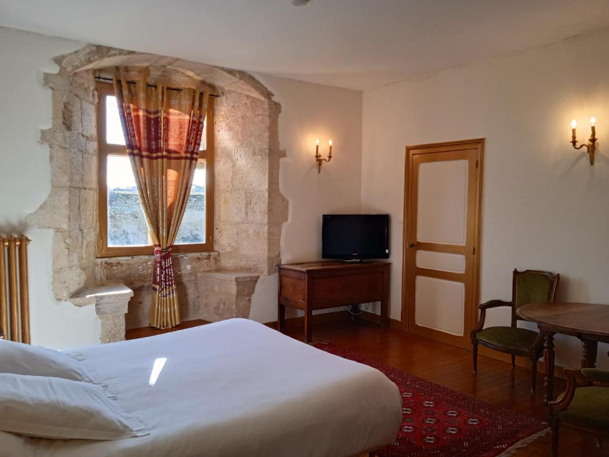 Le Vieux Chateau Airvault Kültér fotó
