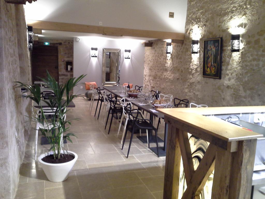Le Vieux Chateau Airvault Kültér fotó