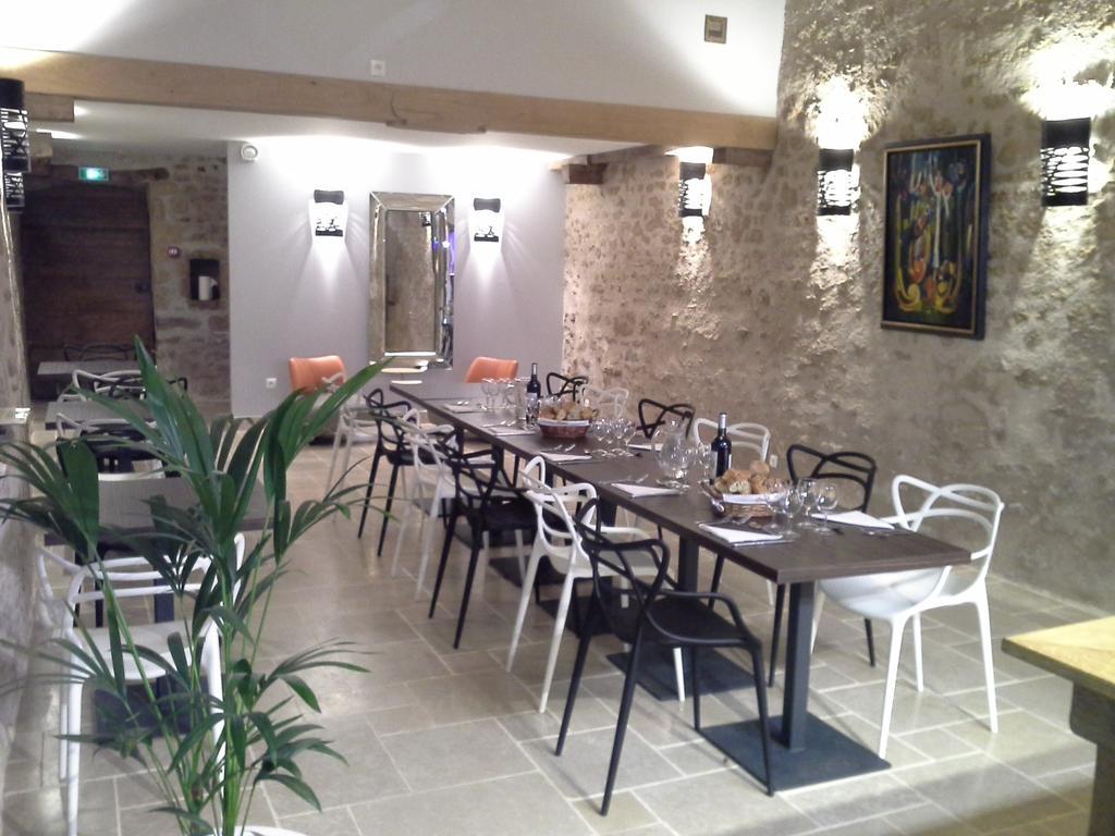 Le Vieux Chateau Airvault Kültér fotó