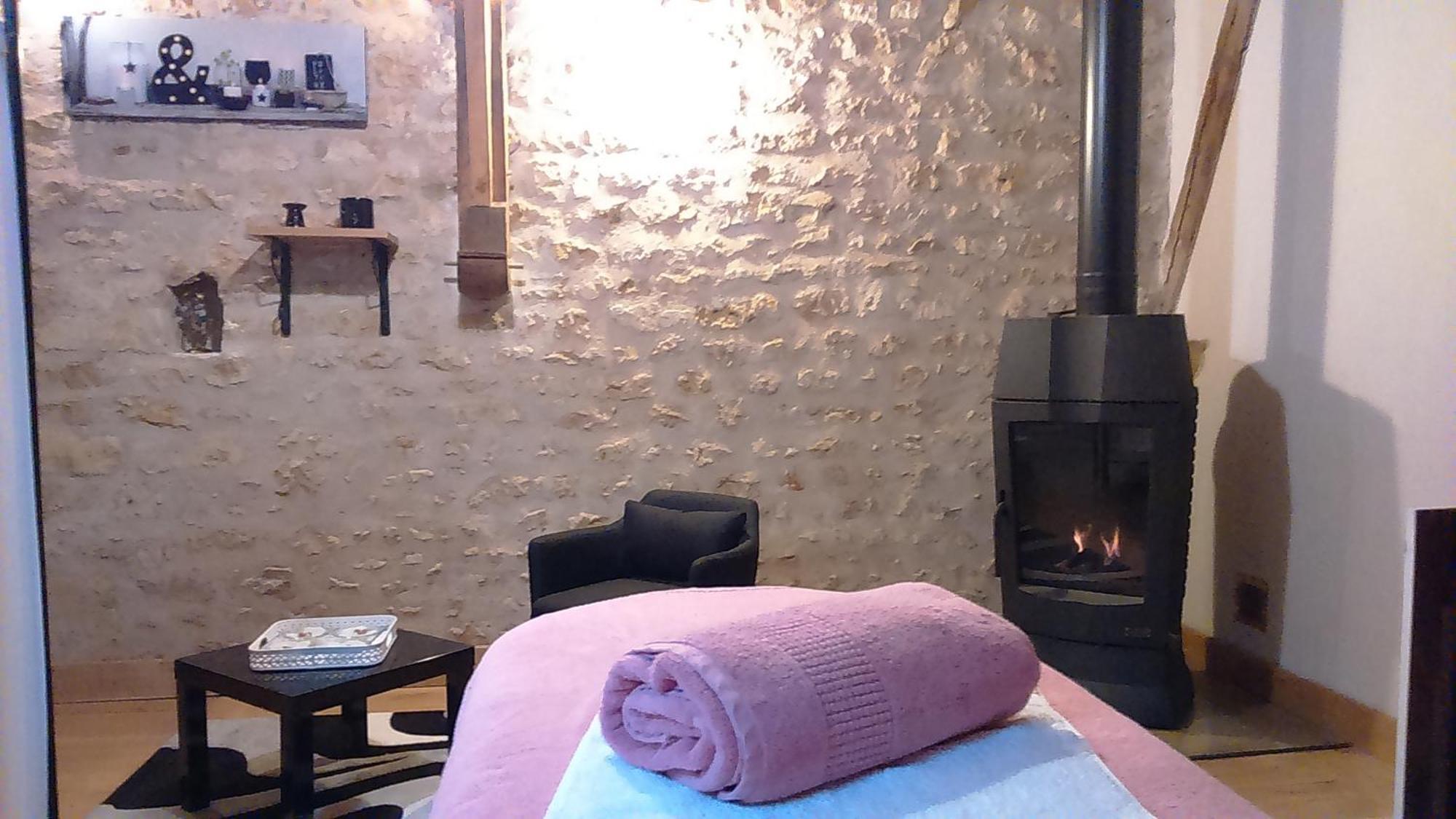 Le Vieux Chateau Airvault Kültér fotó