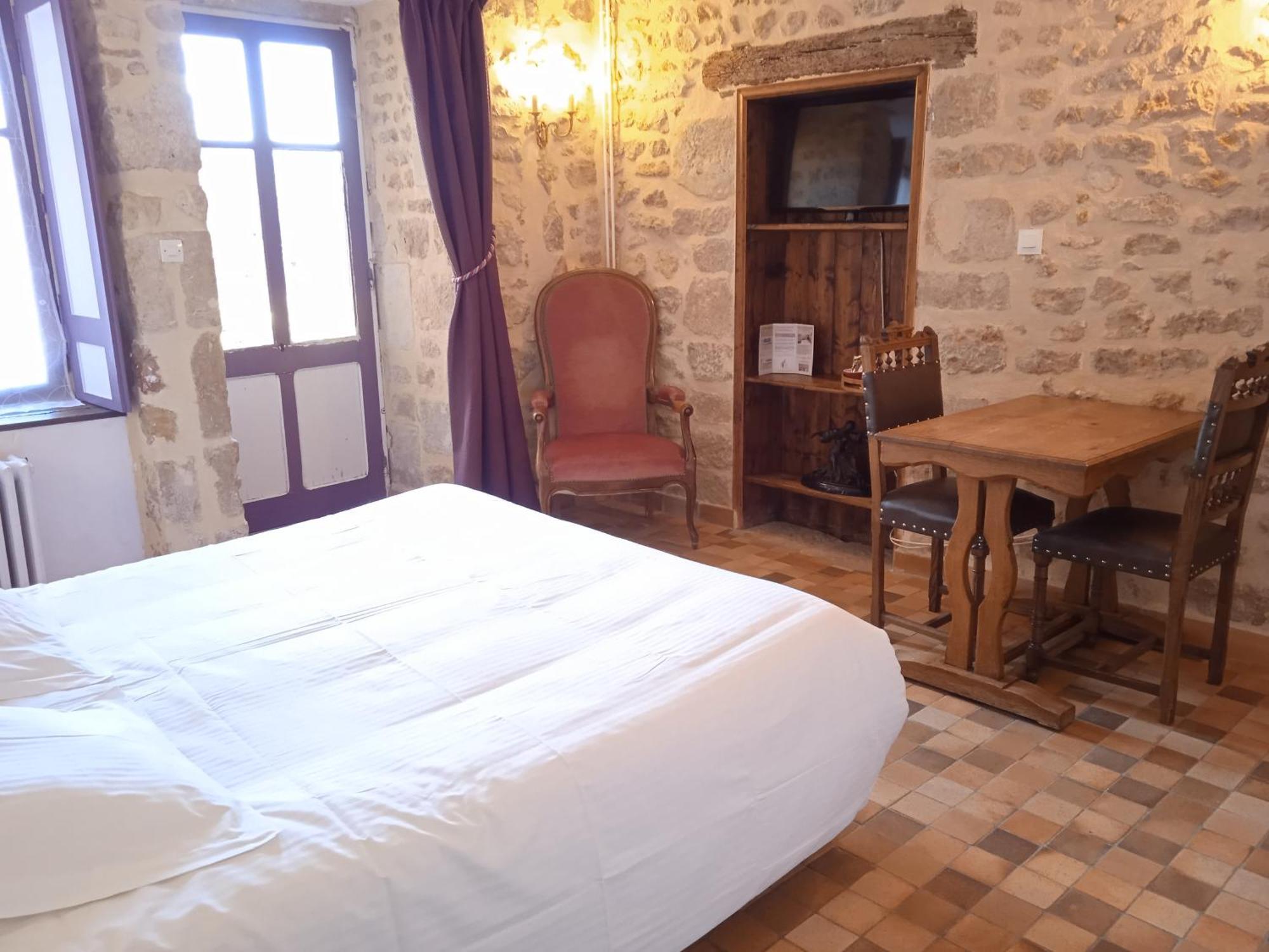 Le Vieux Chateau Airvault Kültér fotó