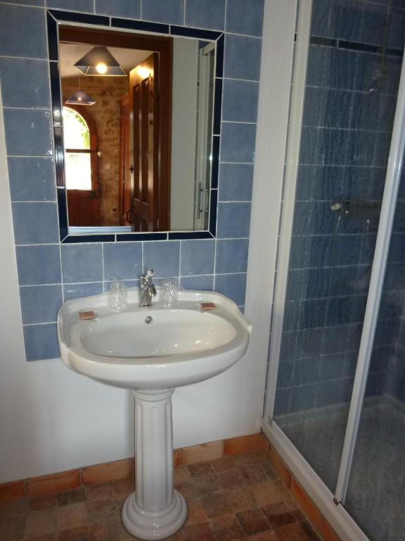 Le Vieux Chateau Airvault Szoba fotó