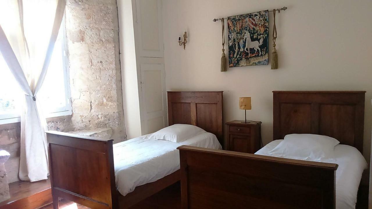 Le Vieux Chateau Airvault Kültér fotó