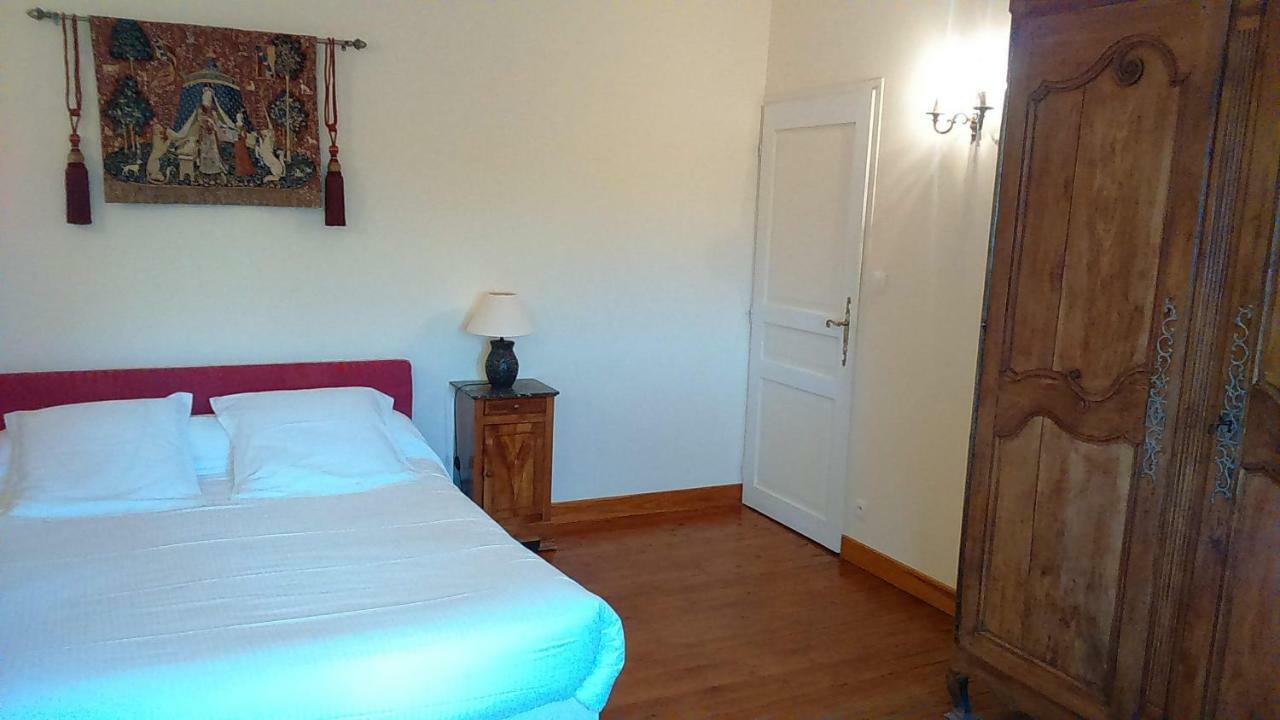 Le Vieux Chateau Airvault Kültér fotó